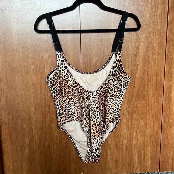 Victoria’s Secret Sparkle Strap Leopard One Piece Swimsuit - Picture 4 of 5